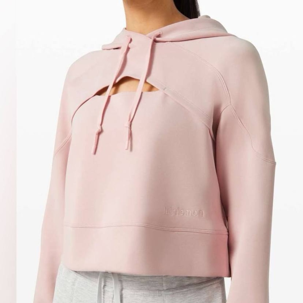 Get Centered Cropped Hoodie